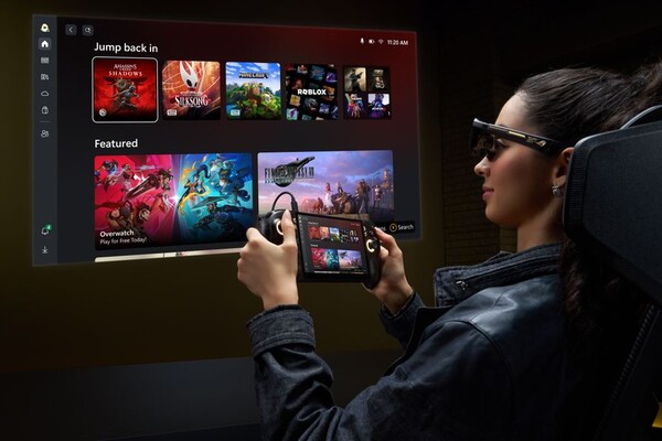 The ROG Xbox Ally X20 has a larger display than the ROG Xbox Ally X.