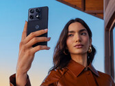 The Motorola Signature smartphone features a 50 MP selfie camera (Image source: Motorola)