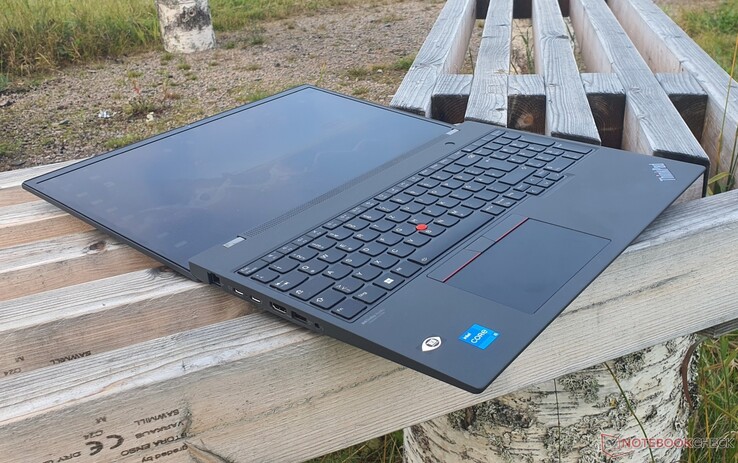 Lenovo ThinkPad T16 G2 in review: Quiet office laptop with long battery  life -  Reviews