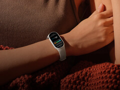The Smart Band 11 in its Glacier Silver finish.
