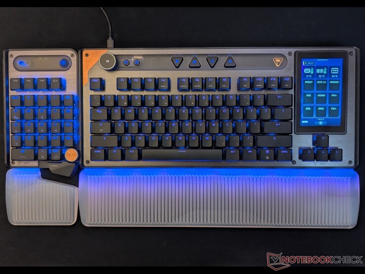 Purple preset backlight color difference between KB7 and KP7 at max brightness.