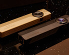 The Arkpro Ultra (top) and the Arkpro (bottom, black) in the test. (Image source: Andreas Sebayang/Notebookcheck.com)
