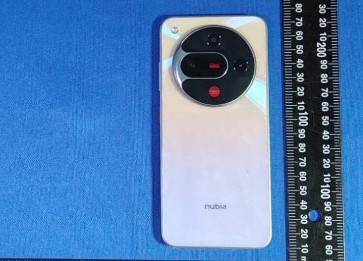 Nubia Focus 2 на первом просочившемся изображении. (Источник: ZTE Devices)