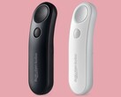 The Kobo Remote is a Bluetooth device that is designed for Kobo e-readers without physical page-turn buttons. (Image source: Kobo)
