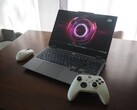 Lenovo's LOQ 15 gaming laptop (model 83JG000JUS) ships in the Luna Grey colorway (Image source: Florian Glaser / Notebookcheck)