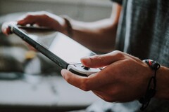 Top 5 handheld consoles for on-the-go gaming (Source: Unsplash)