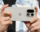 Alleged OnePlus 15 featured by an esports league. (Image source: Weibo, edited and AI upscaled for more clarity)