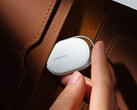The Xiaomi Tag is Apple Find My and Google Find Hub compatible.