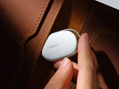 The Xiaomi Tag is Apple Find My and Google Find Hub compatible.