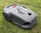 Mova 1000 in the robotic lawnmower test. (Image source: Marcus Schwarten / Notebookcheck)