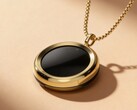 The Gem comes in either a silver or gold finish.