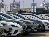 European ports are clogged with Chinese cars (image: RTL NL)