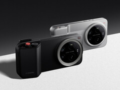 The Xiaomi 17 Ultra's Photography Kit and Photography Kit Pro accessories from back to front.