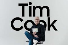 Tim Cook has switched to a Galaxy Fold — technically.