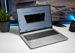 Geekom GeekBook M16 with Intel Core Ultra 9 and 99.9 Wh battery
