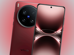 The Vivo X300 Ultra.