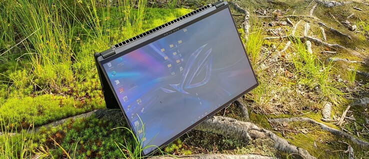 ASUS ROG Flow X16 laptop with ROG XG Mobile docking station review