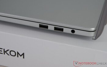 Geekom GeekBook M16 - Connections on the right side