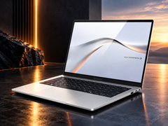 The Asus ExpertBook A7 features a 14-inch 120 Hz OLED display