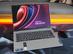Lenovo Yoga 7 14 G7 review: Multimedia convertible shines with AMD Ryzen 7  6800U -  Reviews