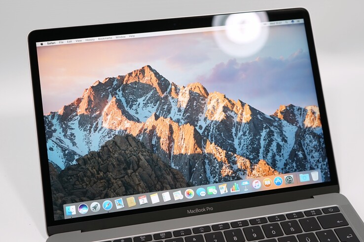 auteursrechten Matrix Meditatief Apple MacBook Pro 13 (Late 2016, 2 GHz i5, without Touch Bar) Laptop Review  - NotebookCheck.net Reviews