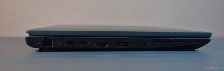 left: RJ45-Ethernet, 2x Thunderbolt 4, HDMI, USB A 3.2 Gen 1, 3.5mm Audio, Smartcard reader