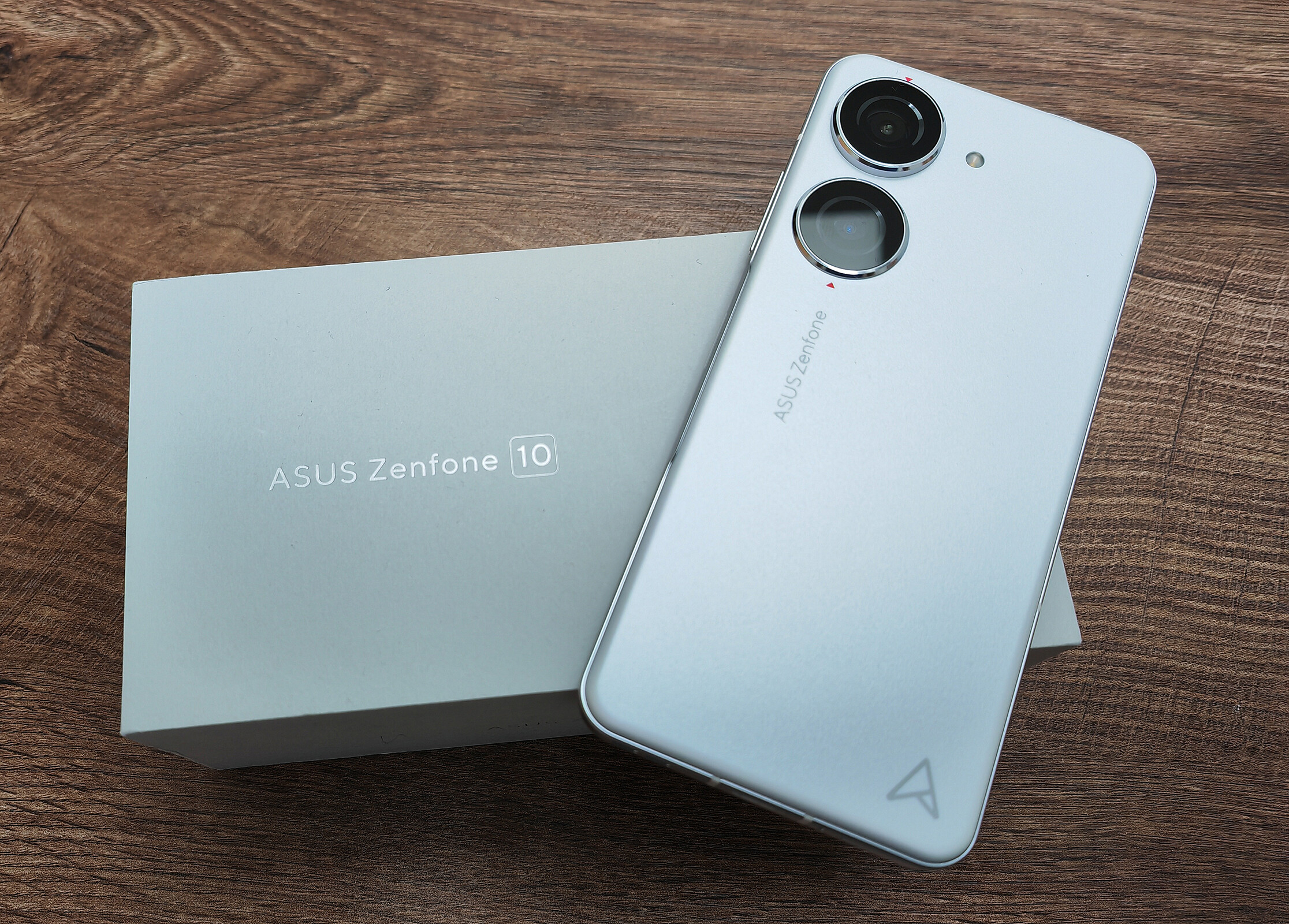Asus Zenfone 10 Review: The Compact Flagship - Cashify