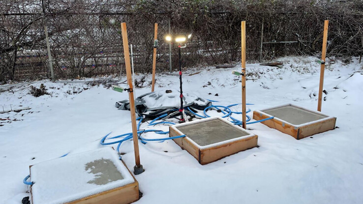 Concrete slabs of different compositions heat up to melt snow (image: Drexel News)