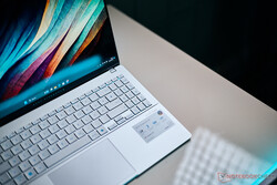 Asus Vivobook S 15 OLED review. Test device provided by Asus Germany.