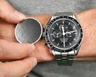 The Heir adds activity tracking to an analog watch.