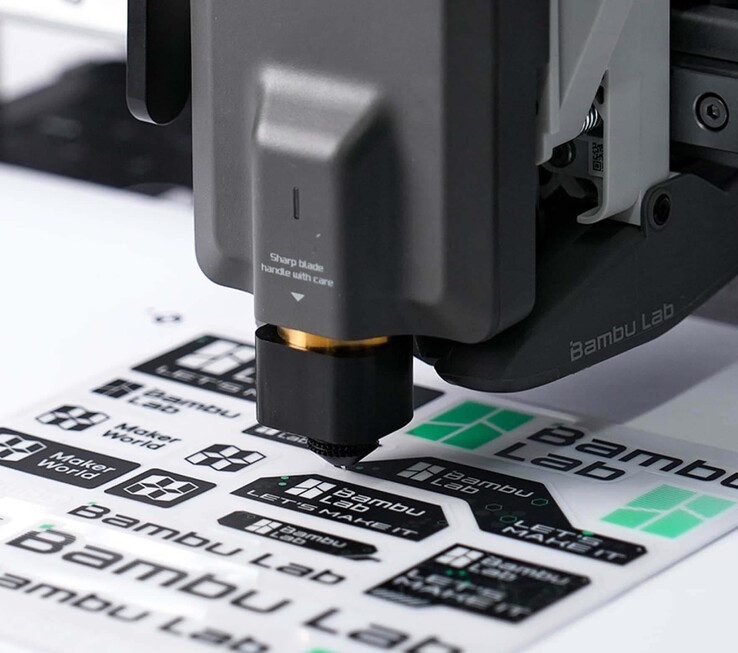 The A2L can double as a plotter when paired with an expansion module.