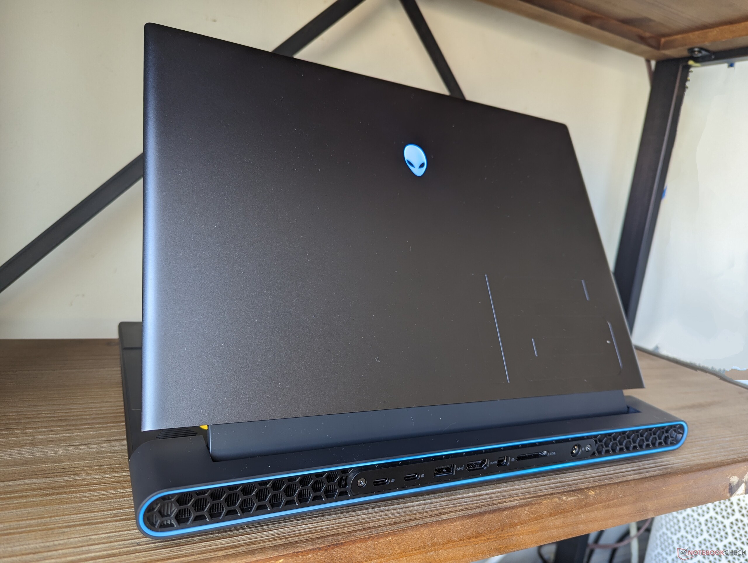 Alienware M16 R1 Review: QHD Gaming Machine With RTX 4060 And ...