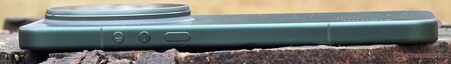 right side of the housing (buttons: volume, on/off)