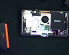 The revised Nintendo Switch 2 doesn't have a glued-down battery.