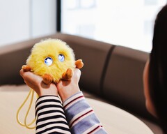 Huawei's AI Pet can engage the user through a chatbot. (Image source: Huawei)