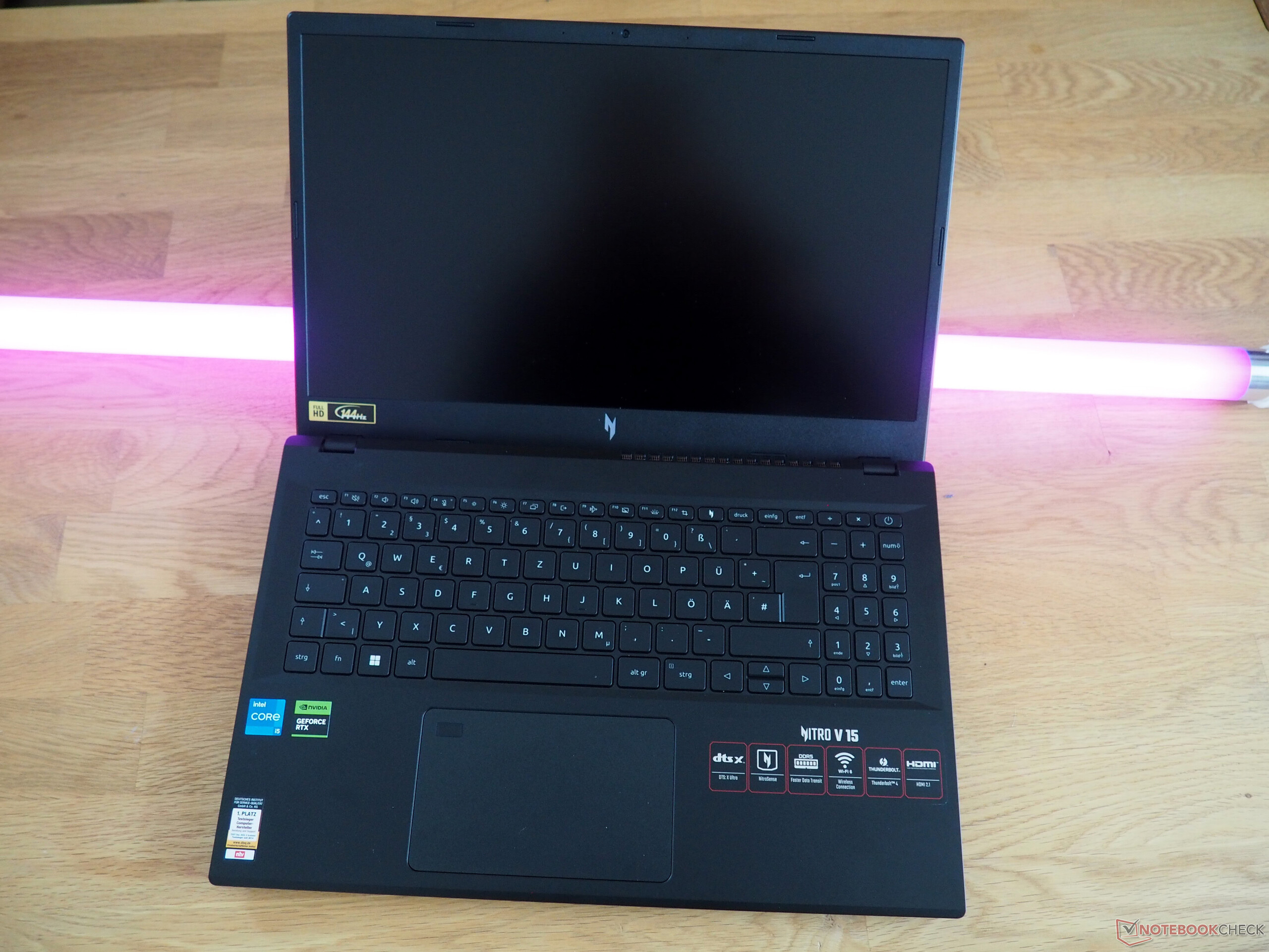 Acer Nitro V 15 ANV15-51 review: Budget gaming laptop with RTX 4050 -  NotebookCheck.net Reviews