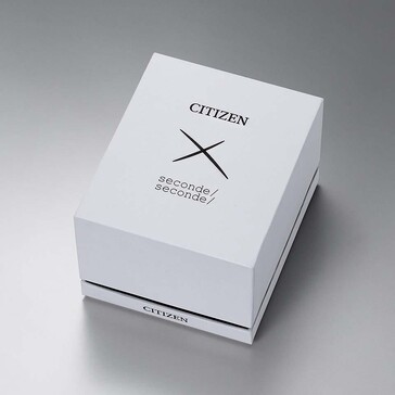 Custom packaging featuring cut marks left by a katana