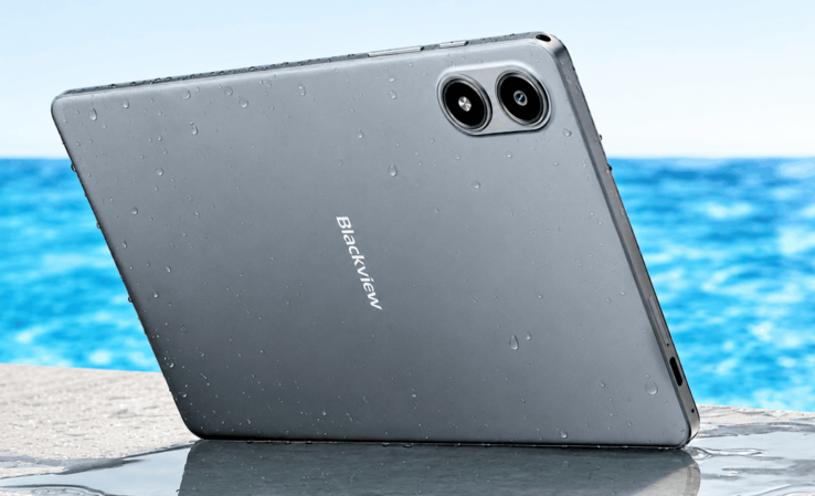 Blackview Zeno 2 undergoes a water resistance test