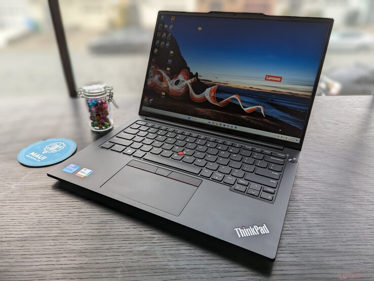 Lenovo ThinkPad E14 G5 Intel laptop review: Core i7-1355U vs ...