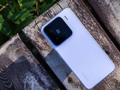 The Xiaomi 17 will directly succeed the Xiaomi 15. Pictured - Xiaomi 15 (Image Source: Vetrax Arrogant TV on Weibo)