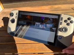 The Claw 8 AI+ is a very good gaming handheld