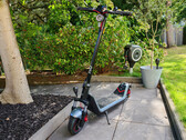 Smart city scooter with comfort and range - NIU KQi300x review