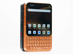The Titan 2 Elite in its two apparent launch colours.