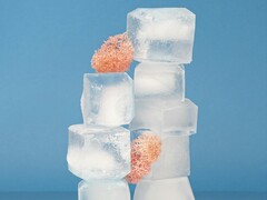 An image showing two columns of stacked ice cubes
