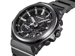 A closer look at the GST-B1000BD-1A’s black dial, featuring a textured horizontal pattern, dual sub-dials, and a date display.