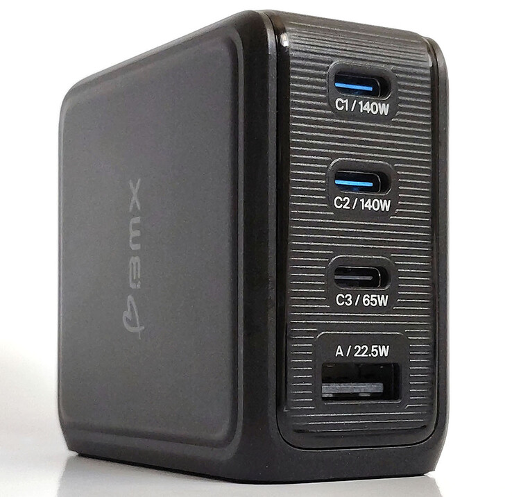 Front left side view - USB ports.