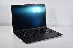 The Lenovo ThinkPad X1 Carbon laptop with 32 GB RAM is now $980 off for a limited time.