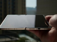 Honor executive Fei Wang has shared real-life images of the Honor Magic V6 foldable.