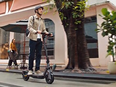 The Segway Ninebot F3 e-scooter is loaded with safety and navigation features. (Image source: Segway)