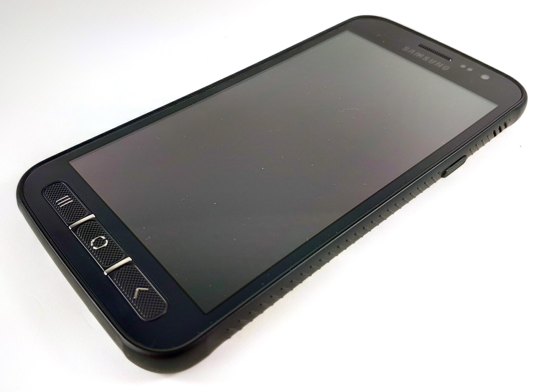 samsung xcover 4s rugged smartphone